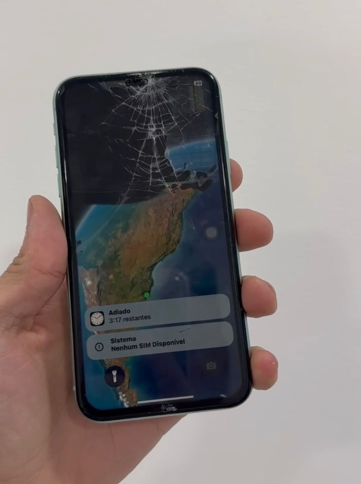 Troca de tela de iPhone na bancada da IPX